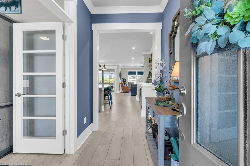 Welcome to 101 Garden Gate Way, a beautifully upgraded Castle - photo 5