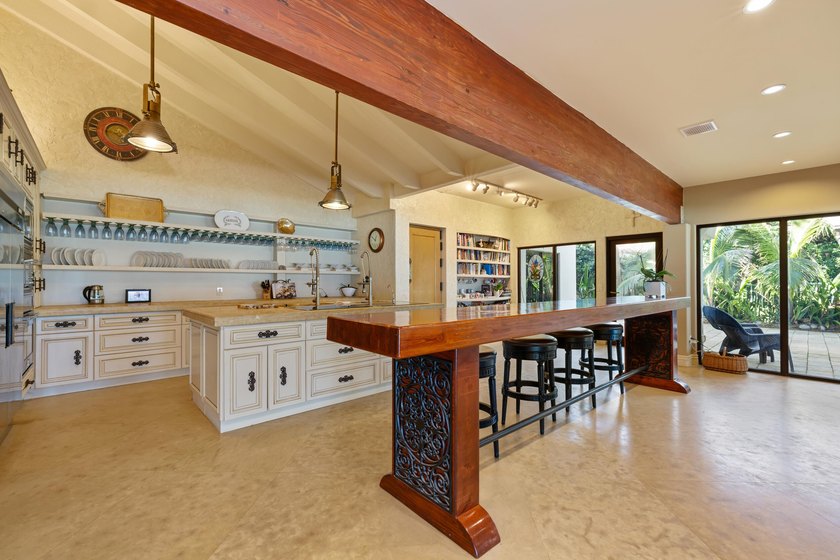 A rare opportunity on prestigious Hillsboro Mile, an - photo 11