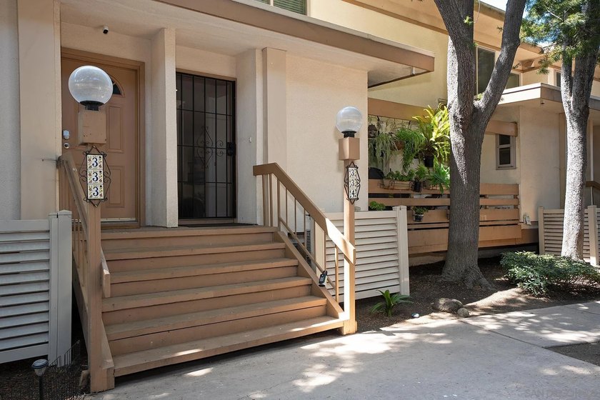 Beautifully Updated Point Loma Townhome in the Highly - photo 3