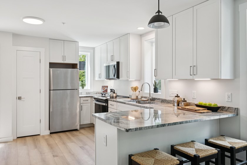 NEW PRICE FOR NEW CONSTRUCTION. Now offered at a reduced price - photo 5