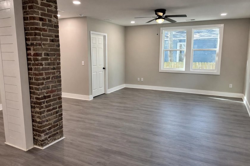Welcome Home! This adorable home has been fully renovated and is - photo 5