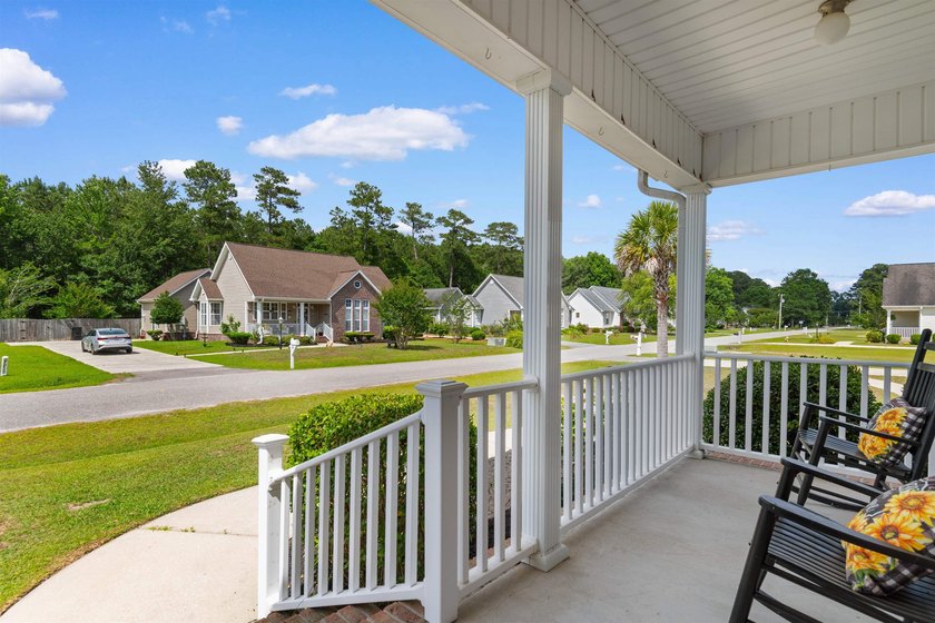 Welcome to 493 Garden Avenue in Georgetown, SC! Situated on a - photo 4