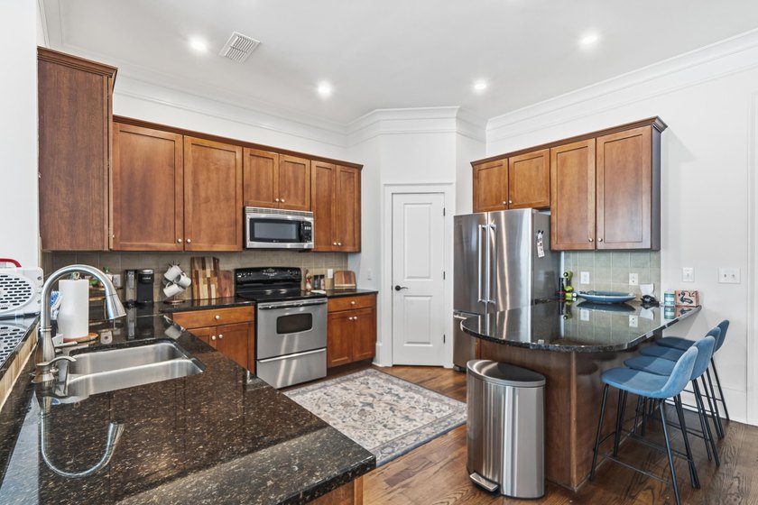 Lakefront Condo in Sojourn at Cuscowilla! Enjoy the Main Lake - photo 11