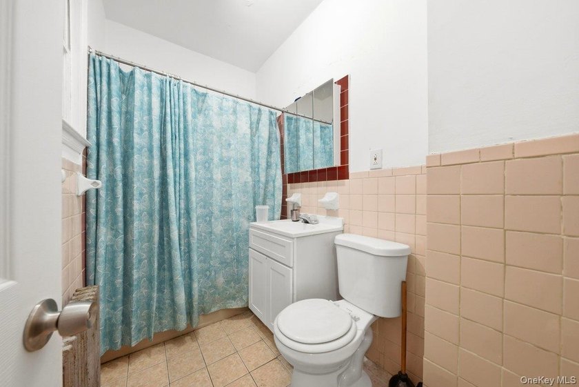 Brick 3-family home in the Grand Concourse featuring three - photo 32