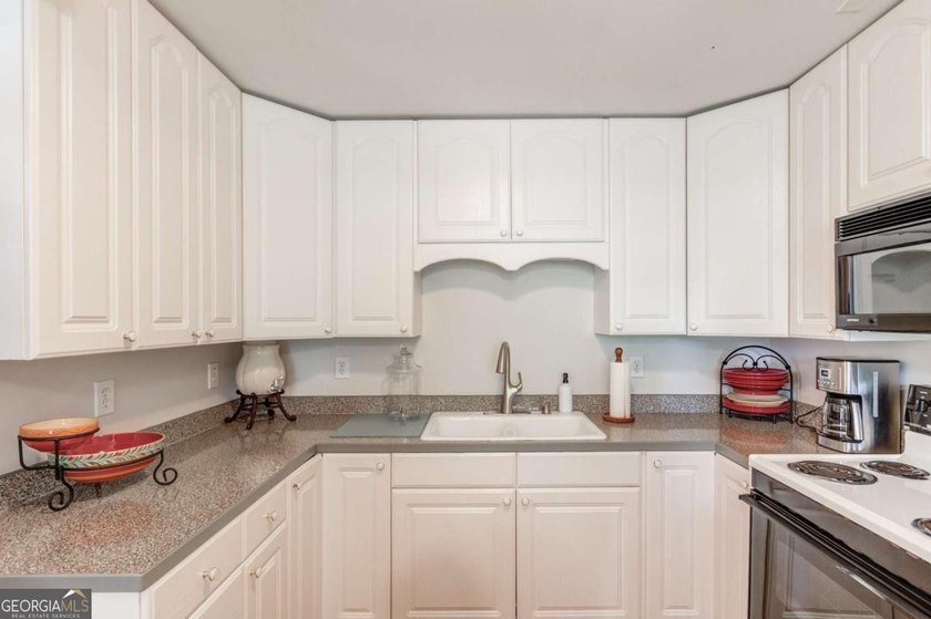 Nestled within the prestigious golf community of Providence Club - photo 46