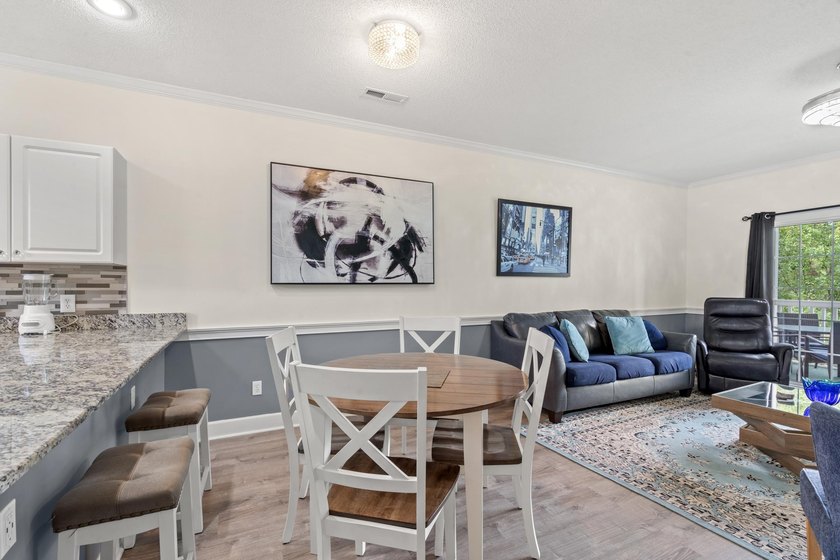 Welcome to this beautifully maintained 2-bedroom, 2-bathroom - photo 9