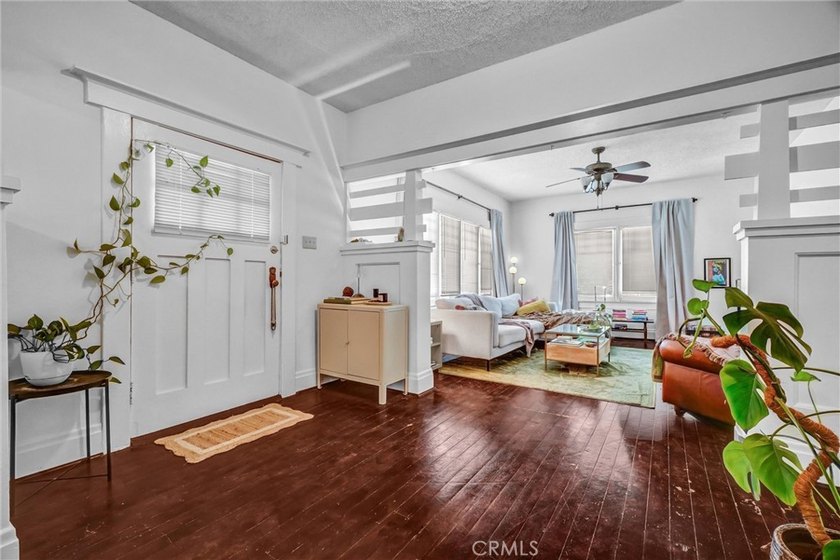 Welcome to this charming turn-of-the-century Craftsman Bungalow - photo 5