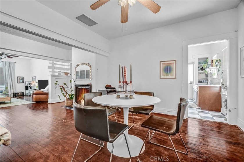 Welcome to this charming turn-of-the-century Craftsman Bungalow - photo 9