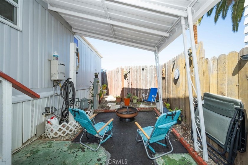 Welcome to this fabulous, updated, custom home! Almost - photo 15