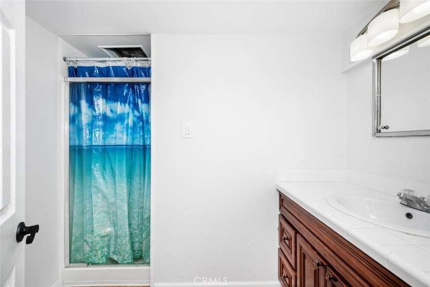 Welcome to this fabulous, updated, custom home! Almost - photo 21