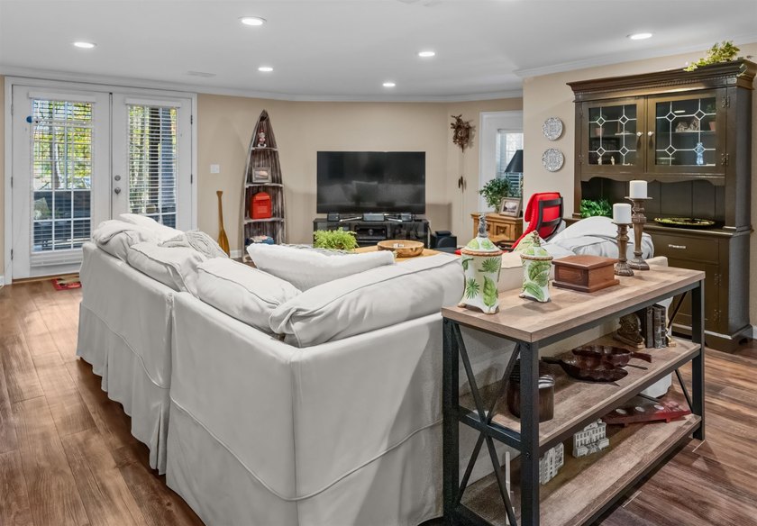 welcome to 1251 white oak dr, one of the most unique lakefront - photo 28