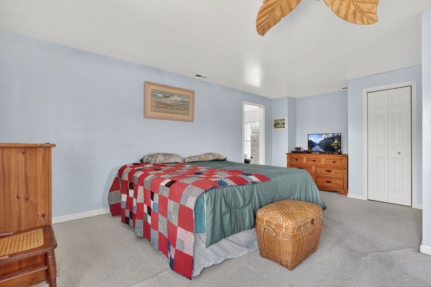 Welcome to classic Chincoteague charm on Church Street! This - photo 31