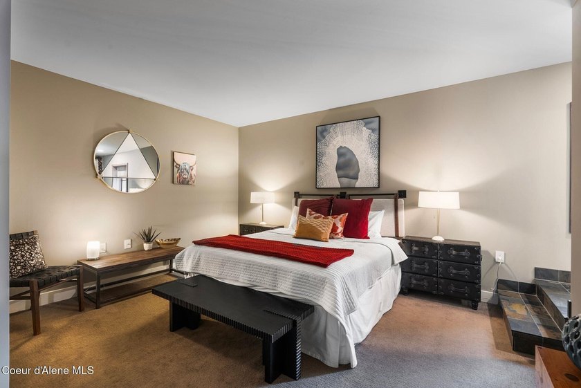 This premier, true ski-in/ski-out residence in the heart of the - photo 35
