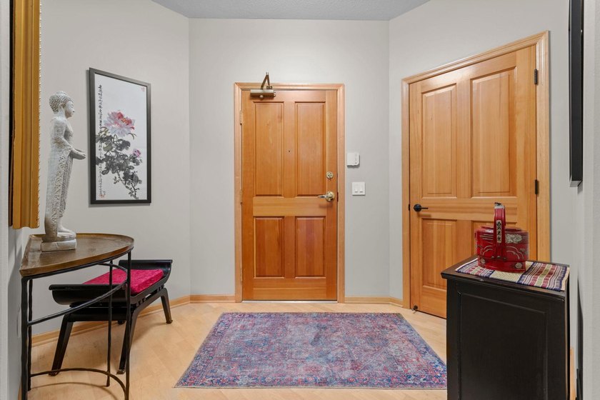 Welcome to Bayhill Condominiums, where comfort, convenience, and - photo 2