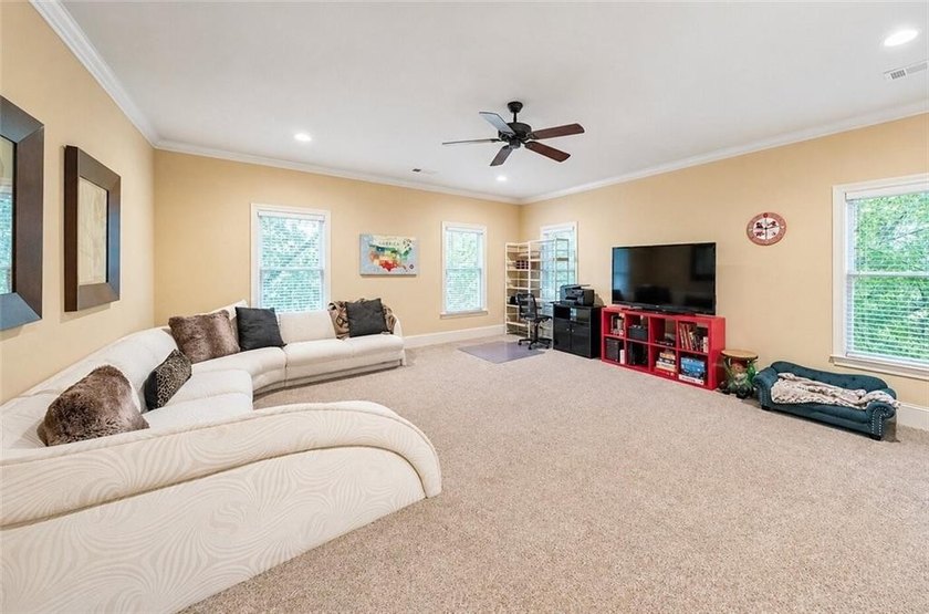 Here it is! The perfect home your family has been looking for - photo 28