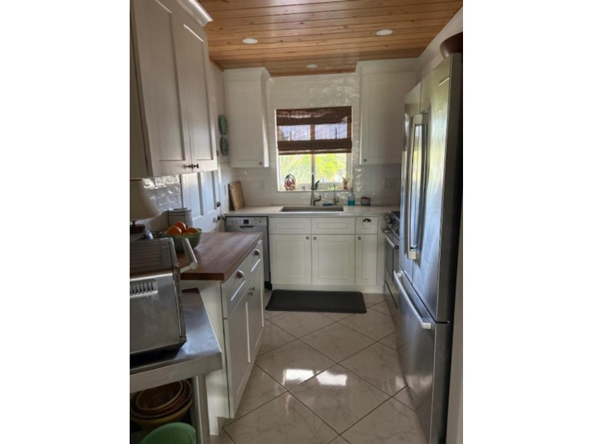 Beautiful unit completely renovated. Kitchen with soft close - photo 4