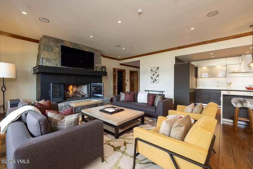 Opportunity to own one of the most beautiful residences in - photo 5