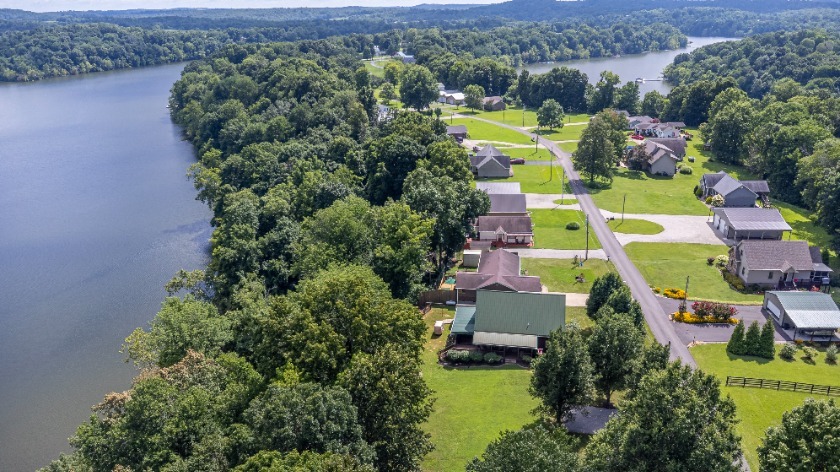 2225 Cannons Point Lane, McDaniels, KY 40152 - photo 35