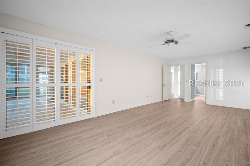 Rare Waterfront Villa in Indian Springs. This end-unit villa - photo 13