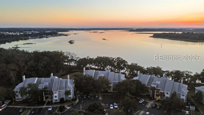 Rare Waterfront Villa in Indian Springs. This end-unit villa - photo 29