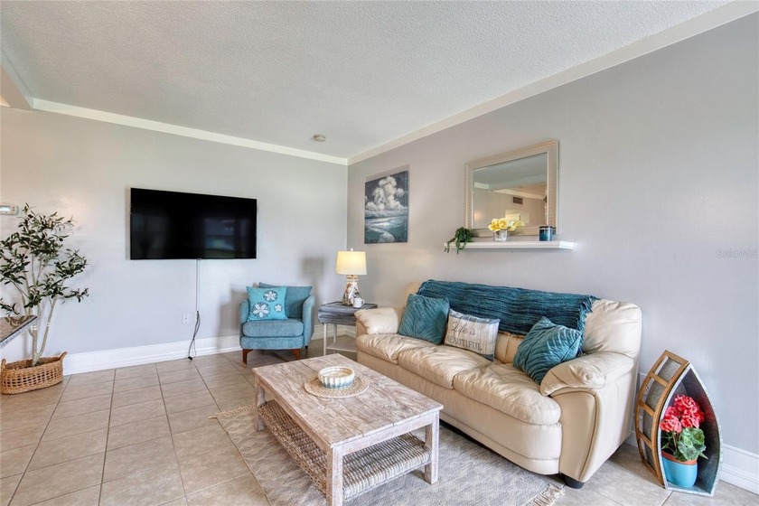 Updated move-in ready, this beautiful condo on the Ormond Beach - photo 5