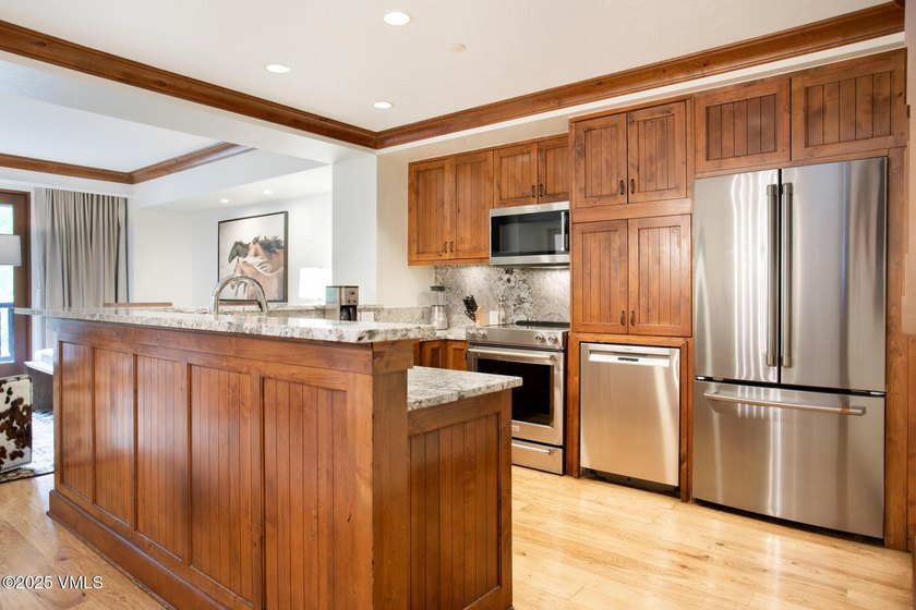 This is a 3 bedroom residence at the Bachelor Gulch with a large - photo 6