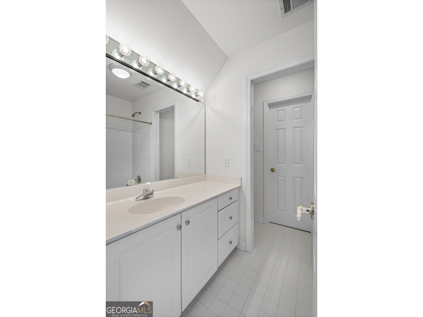 Welcome home to 1605 Amberwood Ct! Nestled on a cul-de-sac in - photo 26