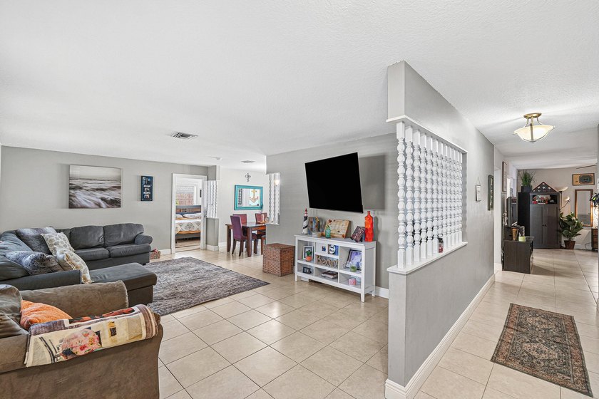 Spacious split 4 bedroom CBS home in the Beautiful Willows - photo 30