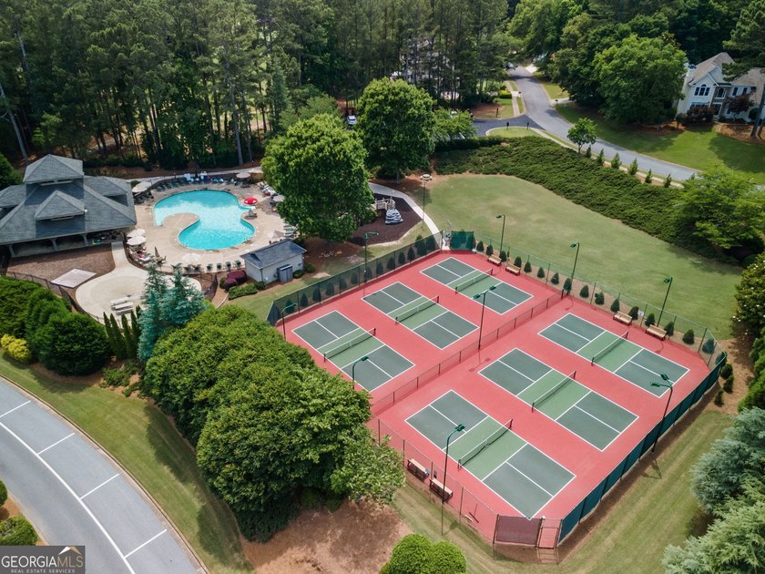 Welcome home to 1605 Amberwood Ct! Nestled on a cul-de-sac in - photo 35