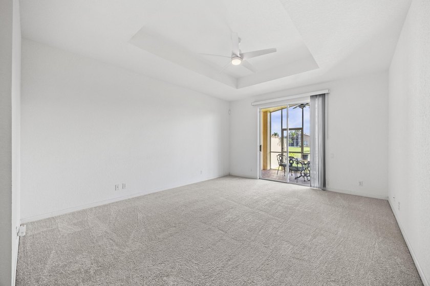 Lake views and sun-filled interiors create a warm, inviting - photo 14