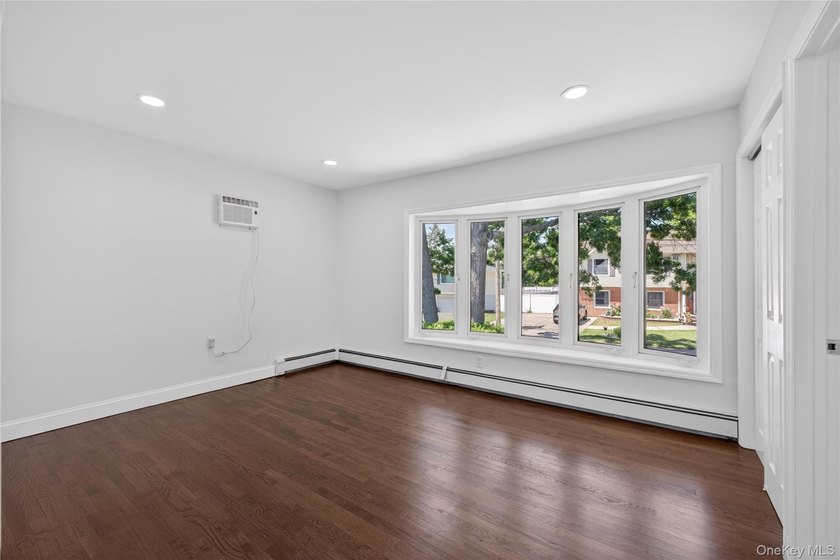 Welcome to this spacious renovated 5-bedroom, 2&amp; half-bathroom - photo 17