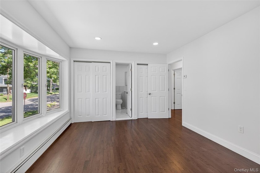 Welcome to this spacious renovated 5-bedroom, 2&amp; half-bathroom - photo 18