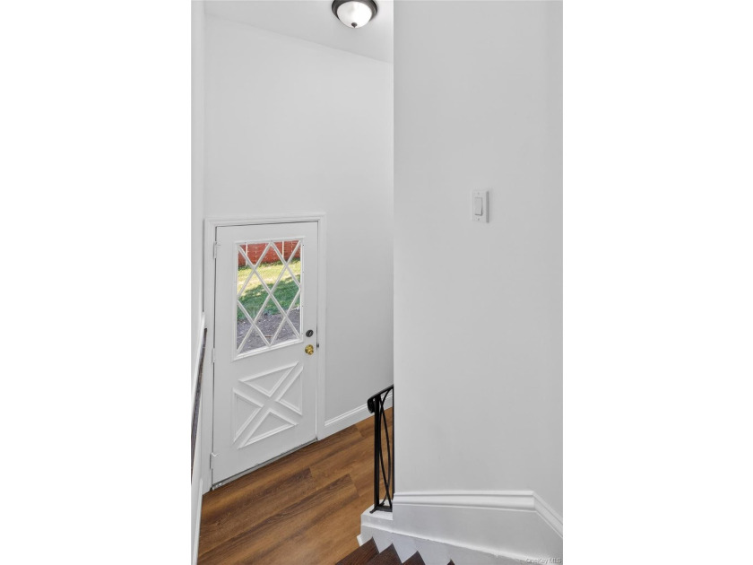 Welcome to this spacious renovated 5-bedroom, 2&amp; half-bathroom - photo 21