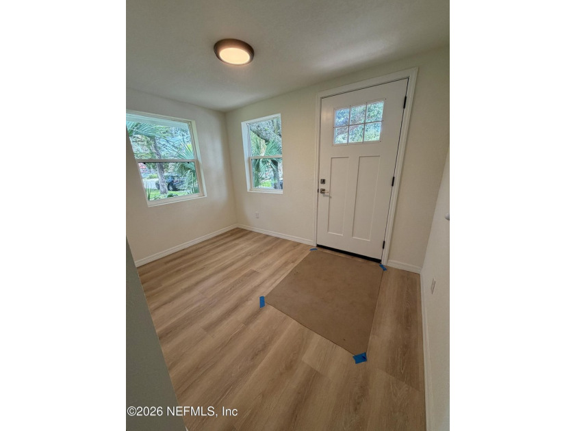 Fully renovated 2-bedroom, 2-bathroom home with bonus space - photo 22