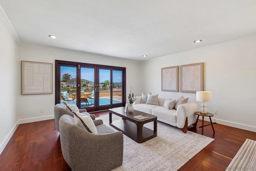 AMAZING CANYON VIEWS | QUIET CUL-DE-SAC | SINGLE-STORY HOME | 9 - photo 8