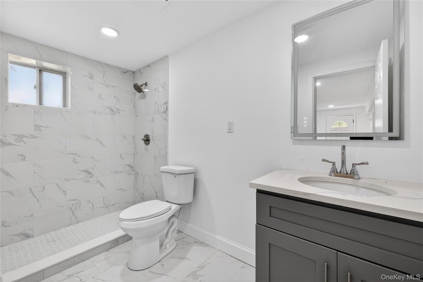 Welcome to this spacious renovated 5-bedroom, 2&amp; half-bathroom - photo 30