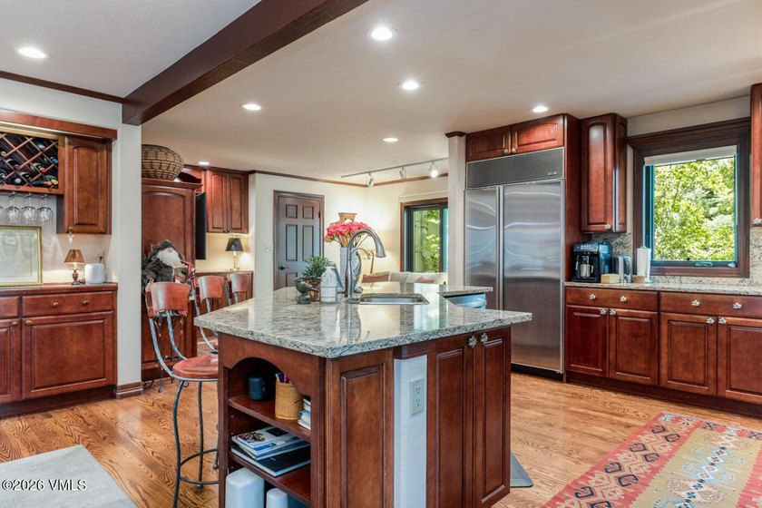 Mountain views, great outdoor living, and plenty of room for - photo 9