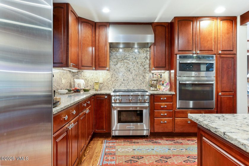 Mountain views, great outdoor living, and plenty of room for - photo 10