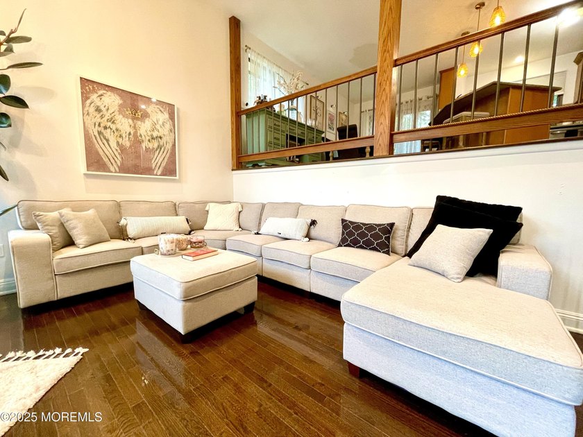 This gorgeous contemporary split level is located on a quiet - photo 3