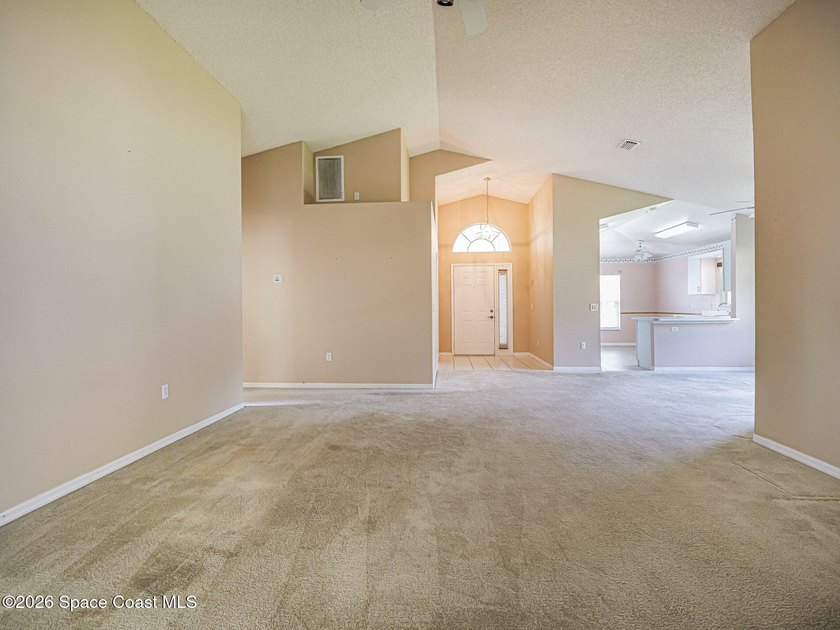 Welcome to this beautifully maintained 3-bedroom, 2-bath home - photo 11