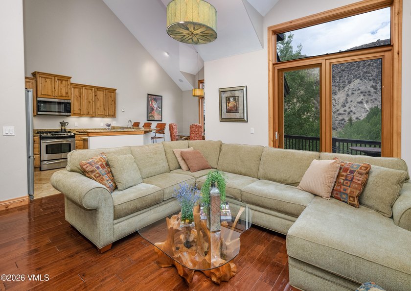 Welcome to this beautifully maintained three bedroom, three bath - photo 3