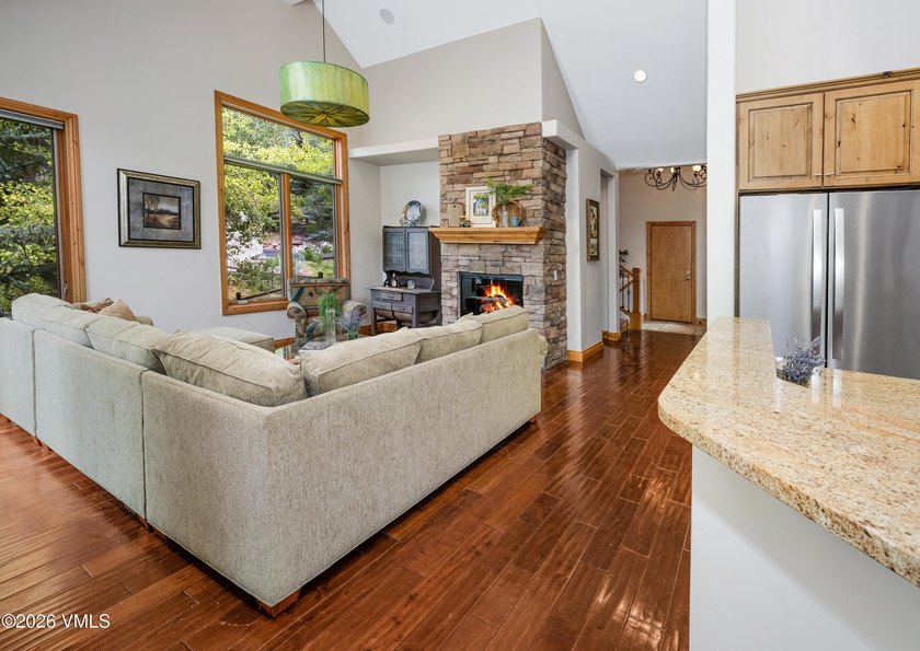 Welcome to this beautifully maintained three bedroom, three bath - photo 7