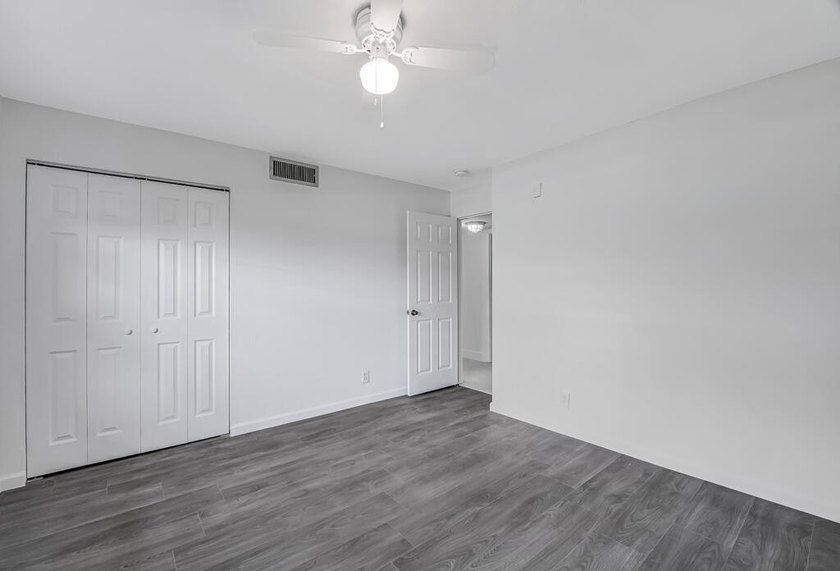 Welcome to this newly renovated, move-in-ready first-floor condo - photo 26