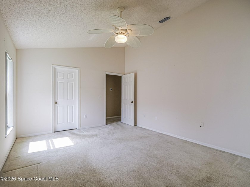 Welcome to this beautifully maintained 3-bedroom, 2-bath home - photo 26