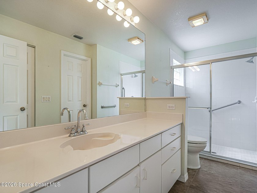 Welcome to this beautifully maintained 3-bedroom, 2-bath home - photo 27