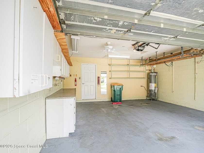 Welcome to this beautifully maintained 3-bedroom, 2-bath home - photo 39