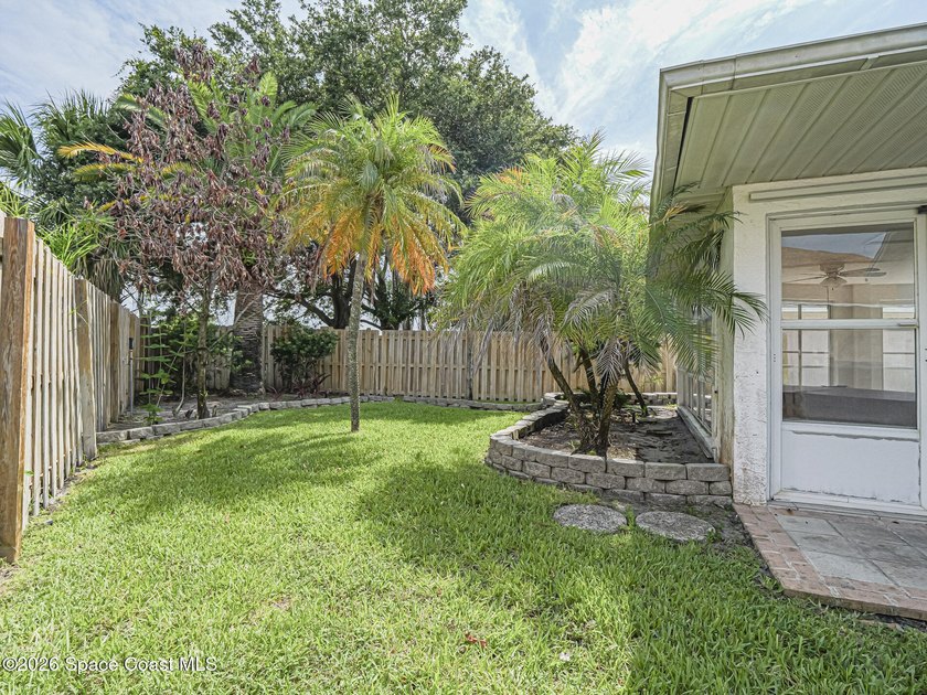 Welcome to this beautifully maintained 3-bedroom, 2-bath home - photo 41