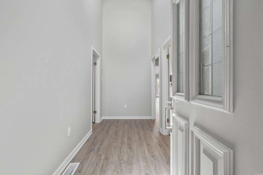 SELLER SAYS bring me an offer! Wonderful location and view !! - photo 8