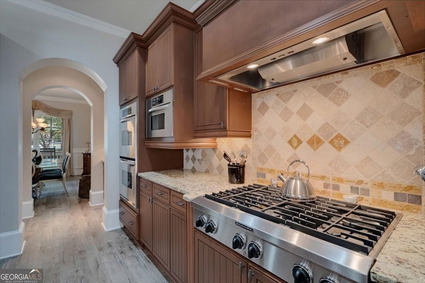 Welcome to 300 Horseshoe Bend, a beautifully maintained home - photo 11