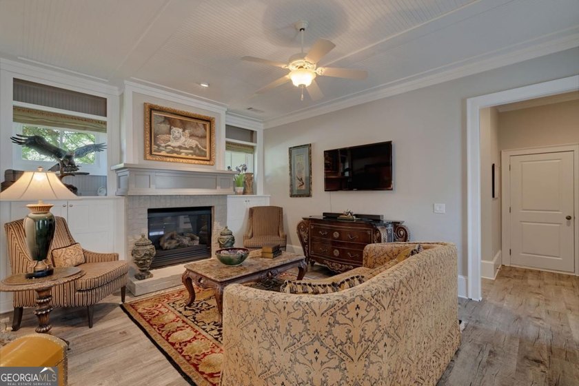 Welcome to 300 Horseshoe Bend, a beautifully maintained home - photo 14